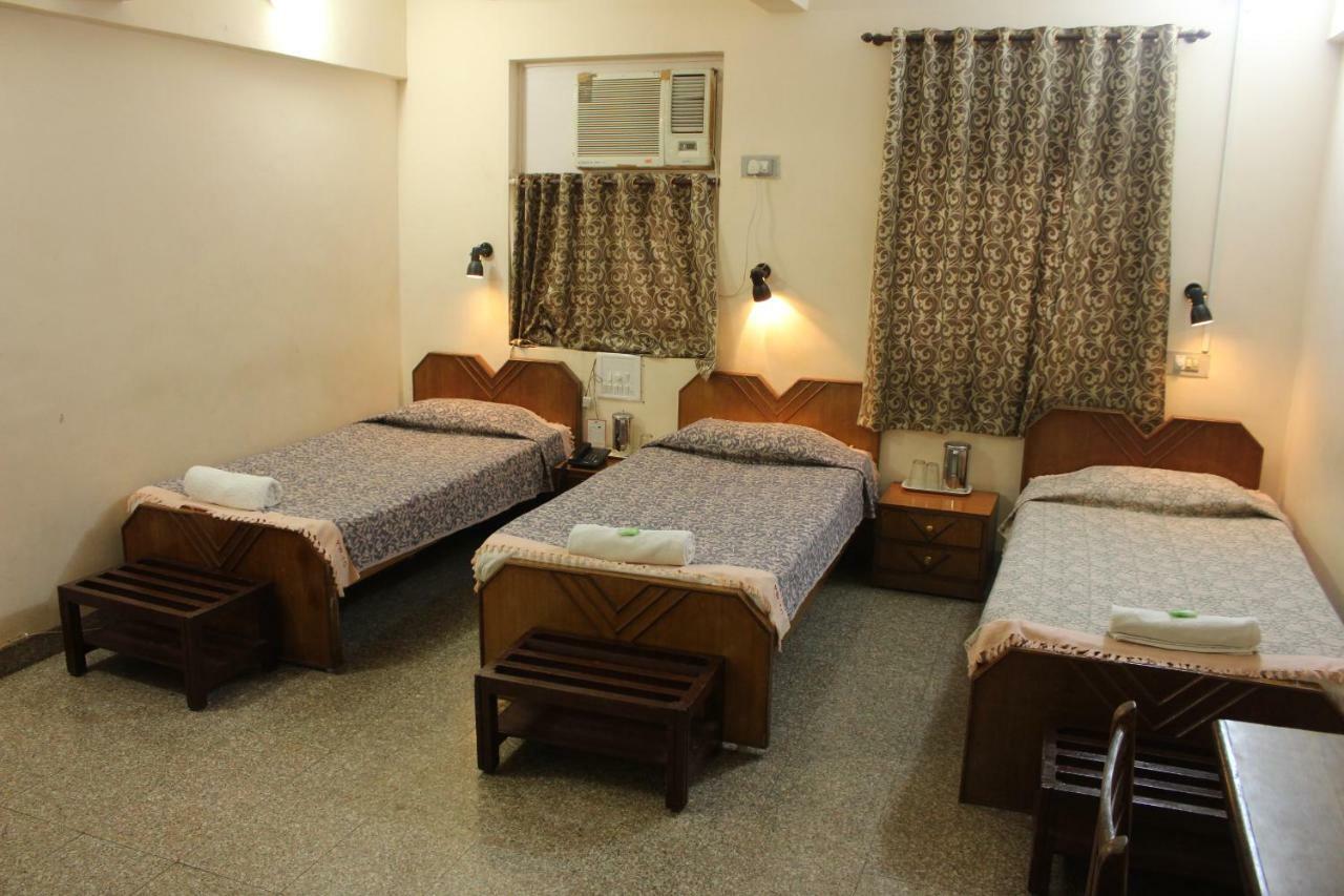 Ywca International Centre Hotel Мумбай Екстериор снимка