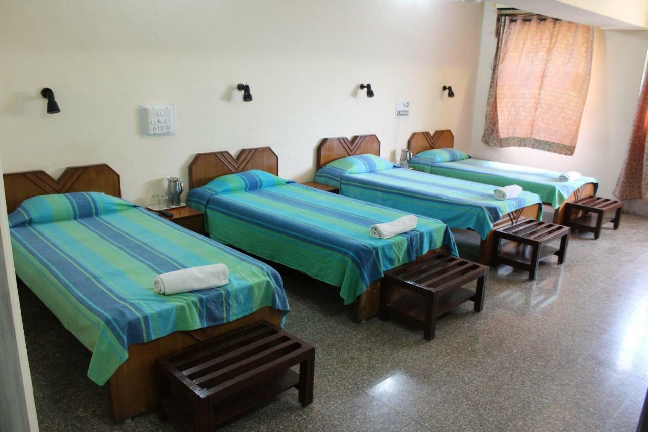 Ywca International Centre Hotel Мумбай Екстериор снимка