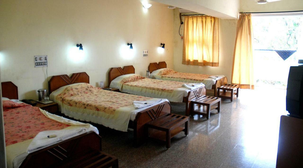 Ywca International Centre Hotel Мумбай Екстериор снимка