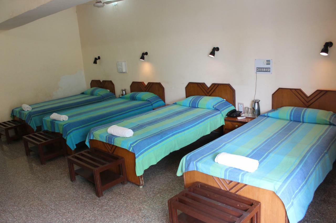 Ywca International Centre Hotel Мумбай Екстериор снимка