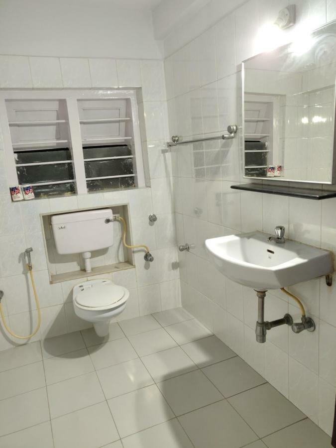 Ywca International Centre Hotel Мумбай Екстериор снимка